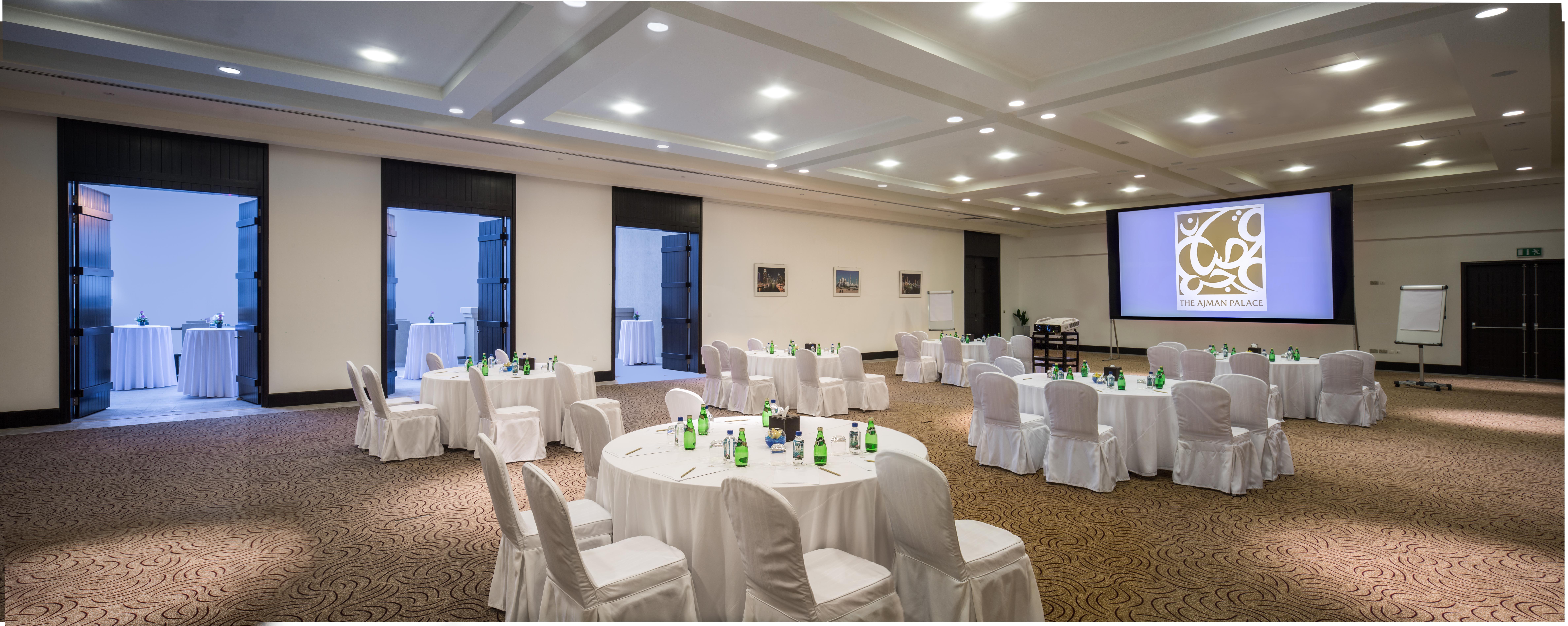 Bahi Ajman Palace Hotel Exterior foto Meeting room