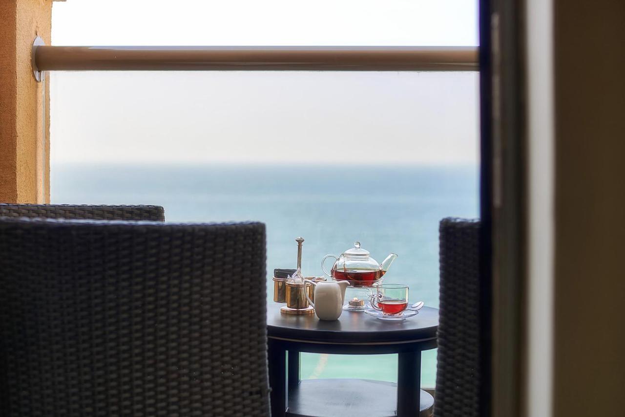 Bahi Ajman Palace Hotel Exterior foto View from the lounge